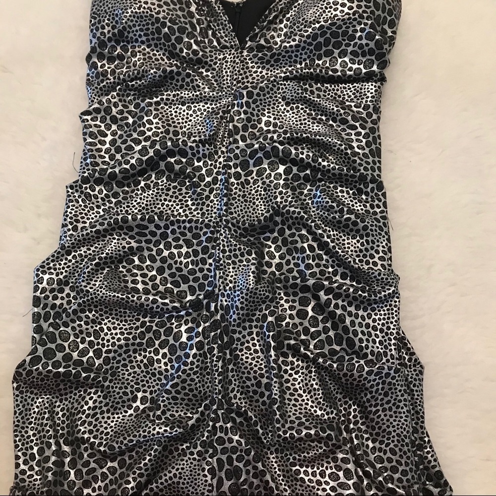 Jump apparel metallic silver dress size 3/4 - Picture 3 of 8